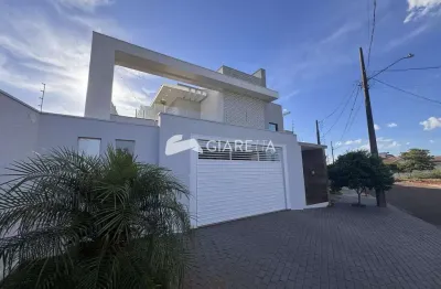 Sobrado finamente mobiliado e decorado à venda na vila industrial, toledo-pr