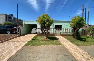 Casa ampla à venda em ótima localização no jardim europa, toledo-pr