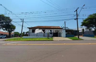 Casa para locação em ótima localização no jardim panorama, toledo-pr