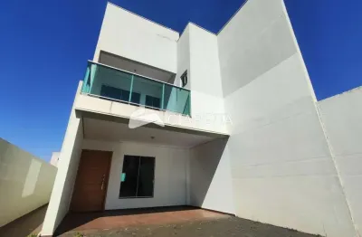Sobrado amplo disponível para locação no jardim concórdia, toledo - pr