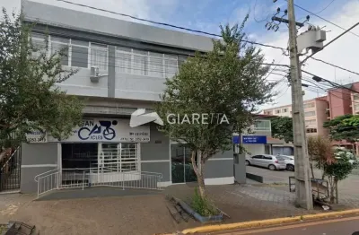 Apartamento amplo para locação em excelente localização, centro, toledo - pr