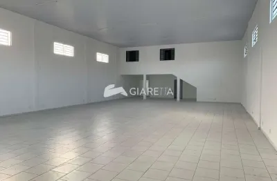 Barracão amplo para locação em excelente localização, jardim pancera, toledo-pr