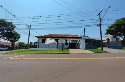 Casa ampla para locação em ótima localização jardim panorama, toledo-pr