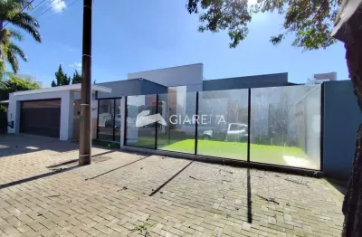 Casa ampla disponível para locação em excelente localização, centro, toledo-pr