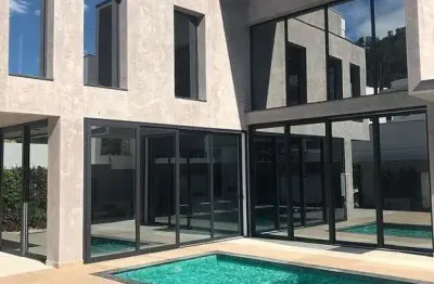 Casa em condomínio fechado com 3 quartos à venda no Ariribá, Balneário Camboriú 