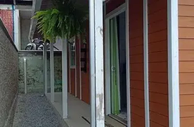 Casa com 1 quarto à venda em Poço Grande, Gaspar 