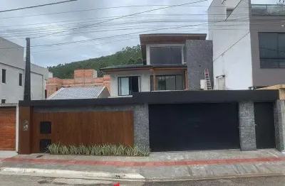 Casa com 4 quartos à venda no Rio Pequeno, Camboriú 