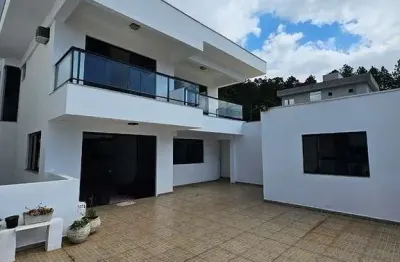 Casa com 4 quartos para alugar no Ariribá, Balneário Camboriú 
