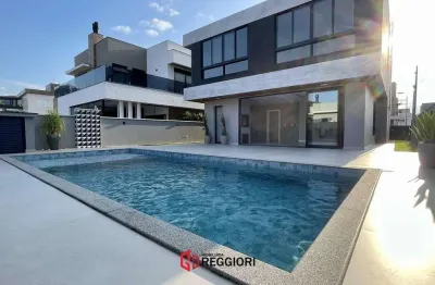 Casa em condomínio fechado com 3 quartos à venda no Santa Regina, Camboriú 
