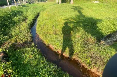 Área de terreno venda 3.000m² na estrada dos borges a 230m² do asfalto e a 2,5km da rodovia regis bittencourt no bairro barrinha na cidade da são lou