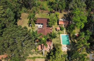 Sítio à venda 128.000m2 área, 2000m² área construída 02 lagos, casa do caseiro, galpão, piscina - bairro itatuba/ são lourenço da serra/sp.