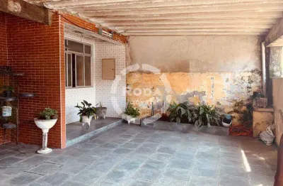 Casa isolada de 2 dormitórios mais edícula em santos na santa maria.