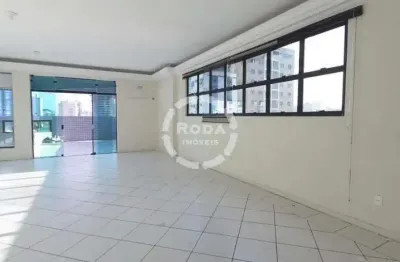 Oportunidade única: espaçosa sala comercial na cobertura com possibilidades infinitas!
