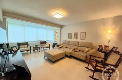 Apartamento próximo da praia a venda em santos, localizado no bairro do gonzaga.