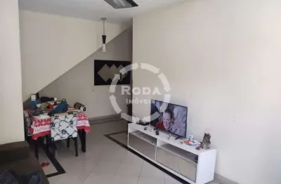 Casa sobreposta baixa a venda de 3 dormitórios, 1 suíte, em santos no bairro aparecida