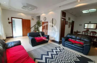 Casa tipo sobrado a venda em santos, localizada no bairro do marapé.