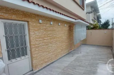 Lindo sobrado com 2 dormitórios 1 suite , vaga garagem de frente à venda no boqueirão em santos s.p.