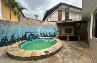 Sobrado geminado 04 dormitórios com piscina e edícula ponta da praia