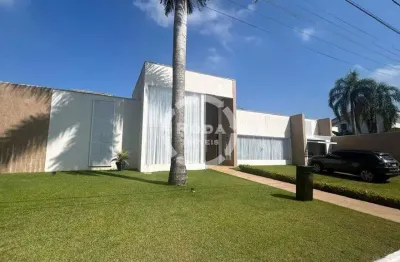 Casa cinematográfica à venda no condomínio acapulco - 5 suítes