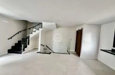 Sobrado geminado em vila, ponta da praia , 02 suítes.