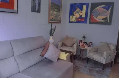 Apartamento com 2 quartos, sala ampla próximo ao mar { boqueirão}