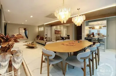 Cobertura triplex 403 m², 4 dorm, piscina e academia privativas, área gourmet, 3 vagas – próxima à praia