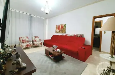Apartamento 137 m² - 4 dormitórios – vista para o mar – garagem privativa.