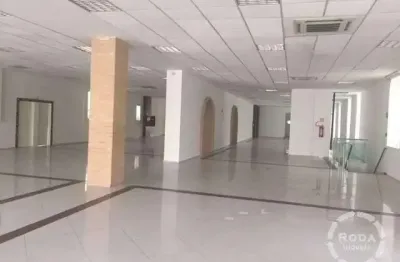 Imóvel comercial com 3.000 m² de área útil – ideal para grandes operações!