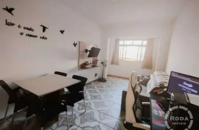 Apartamento muito amplo com 3 dormitórios no estuário
