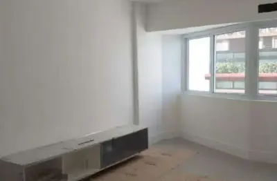 Apartamento 2 dormitórios em prédio frente mar no bairro da aparecida