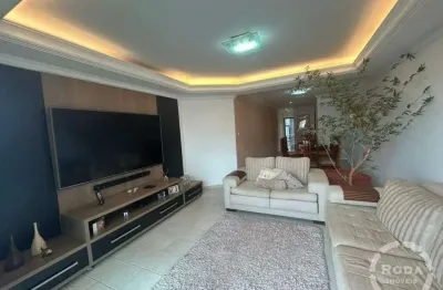 Apartamento à venda – 150m² – 3 dormitórios c/dependência completa – garagem demarcada – embaré