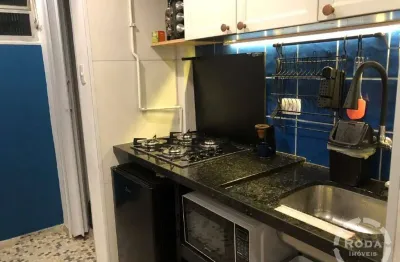 Oportunidade única! apartamento reformado a 1 quadra da praia com fechadura eletrônica!