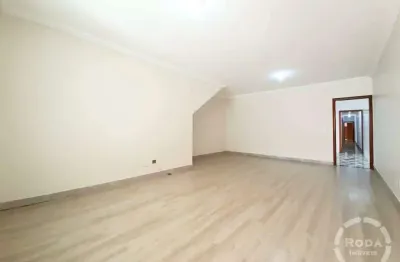 Sobreposta baixa 4 dorm/2 suítes/ piscina/ 2 vagas / boqueirão.