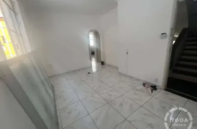Apartamento 2 dormitórios à duas quadras da praia para locação!!!