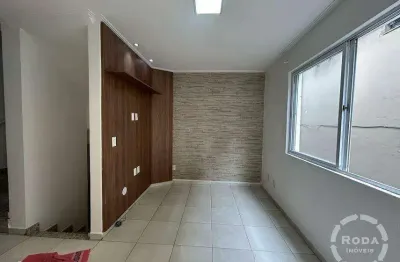 Casa de condomínio em santos - 2 suítes, quintal com churrasqueira e permuta