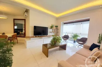 Apartamento de alto padrão à venda no embaré – quadra da praia | vista parcial do mar