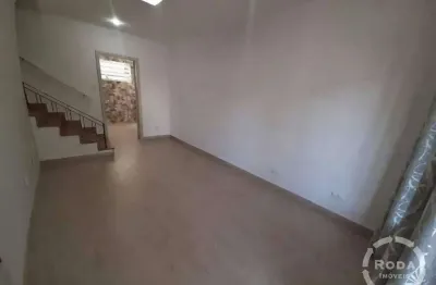 Casa reformada com distribuição incrível – é se apaixonar à primeira vista!