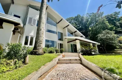 Casa de Alto Padrão em Condomínio Fechado - Morro da Santa Terezinha