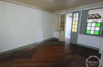 Sobrado com 3 Dormitórios + Edícula | Terreno 7x25 | Ideal para Morar ou Comércio - Bairro: Macuco - Santos - SP