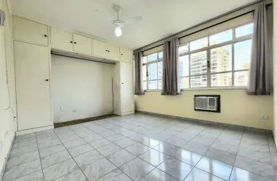 Apartamento Tipo Sala Living à Venda e Locação na Ponta da Praia, Santos/SP ? 1 Vaga ? Ideal para Moradia