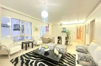 Apartamento à venda no Gonzaga, Santos/SP ? 3 dormitórios, 1 suíte, 1 vaga, próximo à praia