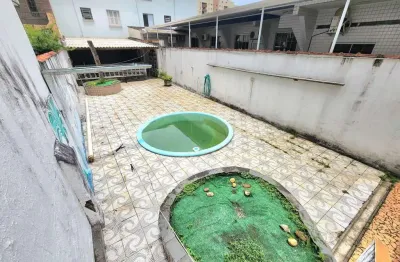 Sobrado à Venda com 198 m² ? Próximo ao Jardim da Orla da Praia ? Marapé, Santos/SP