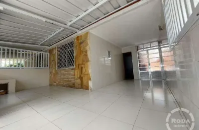 Sobrado à venda em Santos (Aparecida) – 2 quartos, Frente, Financiamento