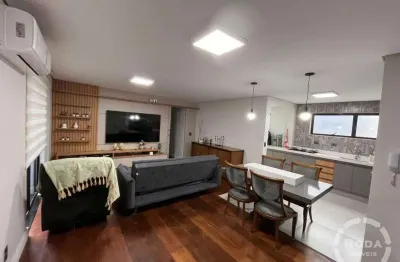 Apartamento - venda - mobiliado - 3 quartos (2 suítes) - 1 vaga - frente mar- pompéia - santos/sp