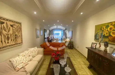 Apartamento na ponta da praia com 4 quartos sendo 3 suítes e 3 vagas de garagem