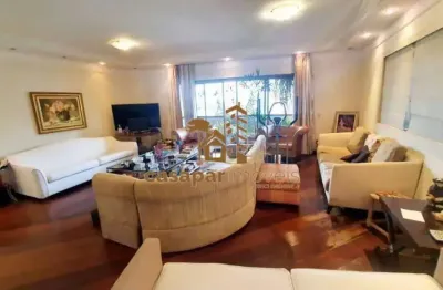Amplo apartamento à venda com 242m², 4 quartos e 4 vagas no santo antônio
