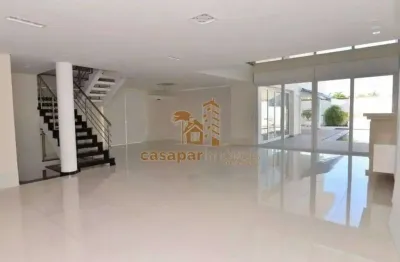 Sobrado em condomínio fechado com 580m², 4 quartos no espaço cerâmica