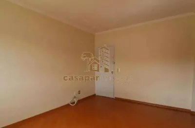 Apartamento terreo à venda com quintal, 76m² com 2 quartos e prox a kennedy