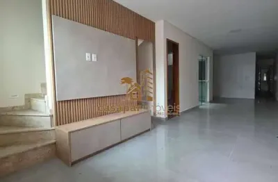 Sobrado à venda com 140m² com 3 suítes, com 2 vagas e estuda permuta