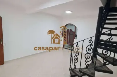 Sobrado em Vila Particular à Venda, 150m², 3 Dormitórios e Espaço Gourmet